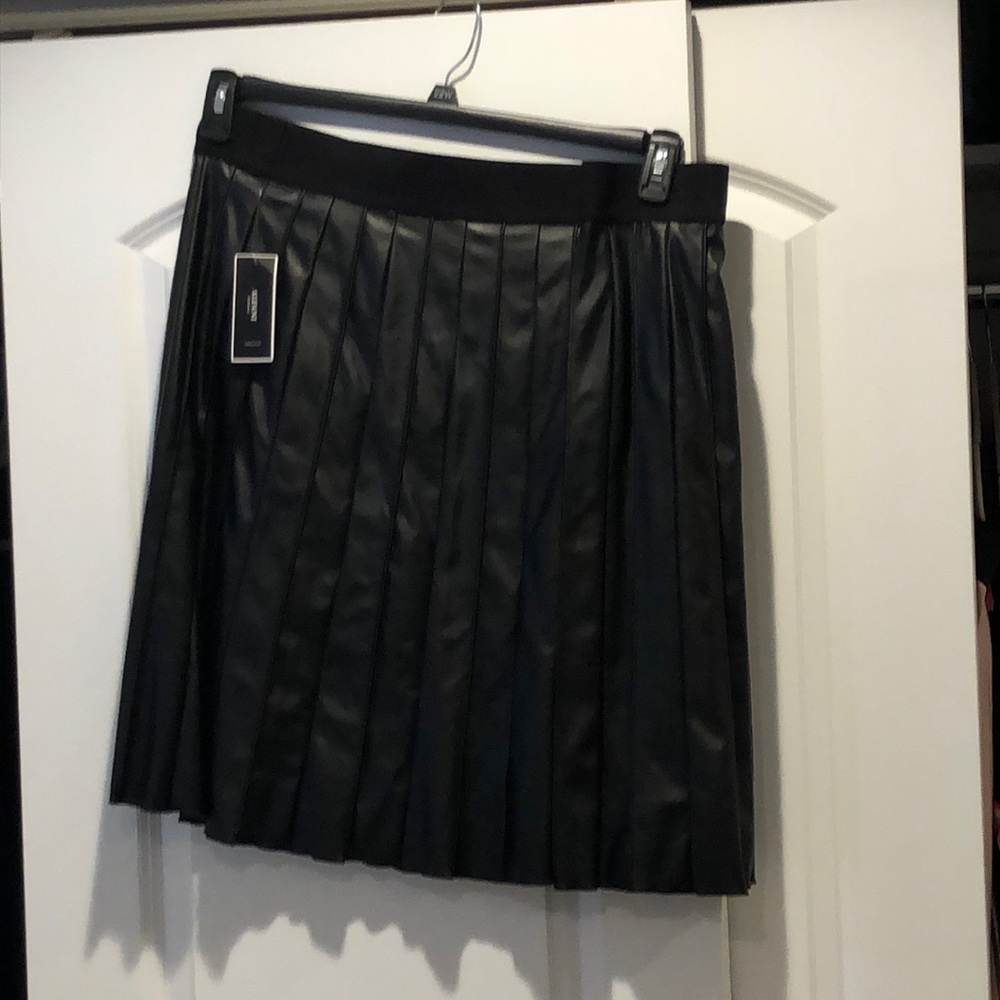 Never Worn -Leather pleated skirt